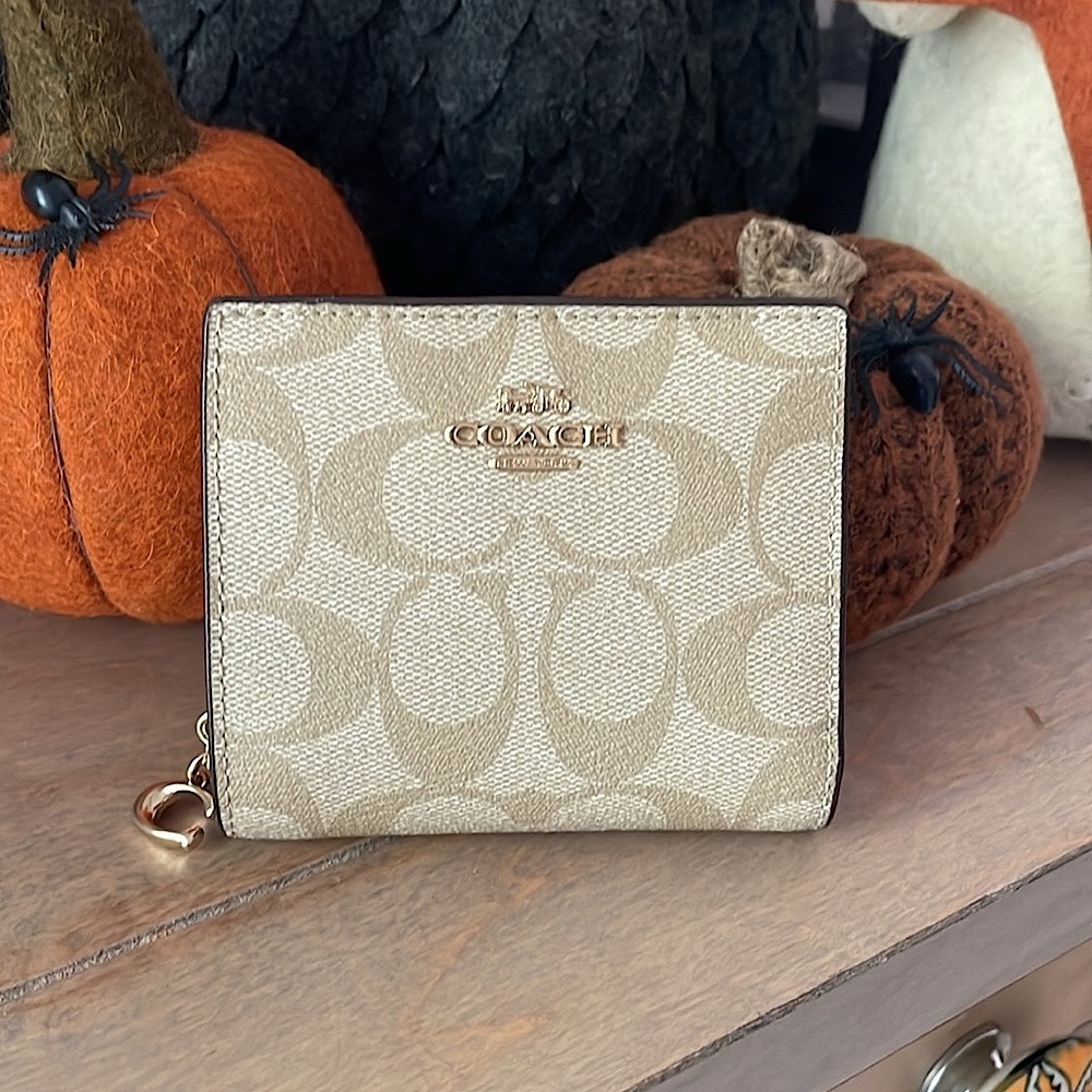 🎀COACH SIGNATURE WALLET NWT🎀